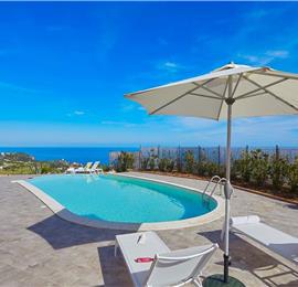 2 bedroom villa with infinity pool near Scopollo, sleeps 4